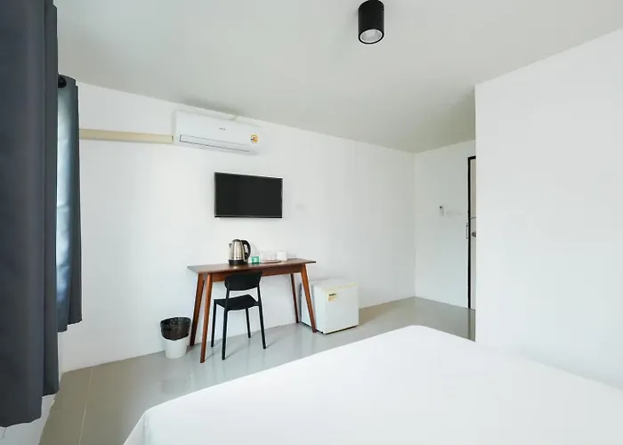 公寓 Newhi Sukhumvit 42 1