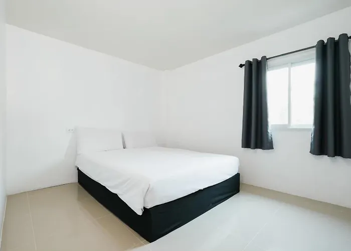 公寓 Newhi Sukhumvit 42 1