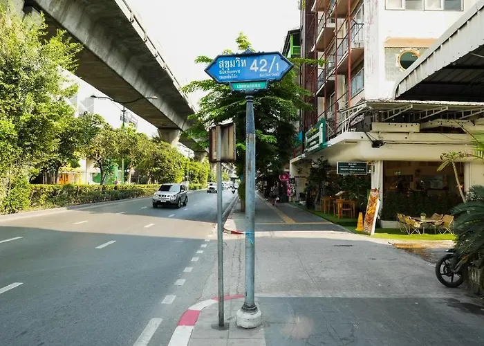 公寓 Newhi Sukhumvit 42 1 曼谷